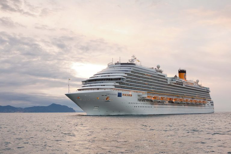 Bateau Costa Népal