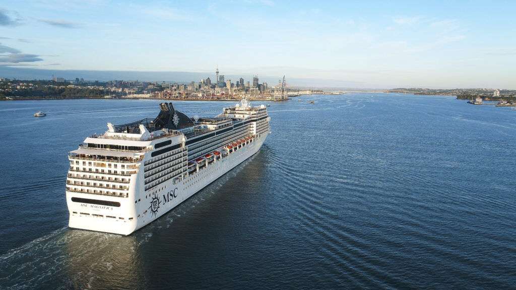 MSC Magnifica tour du monde arriere